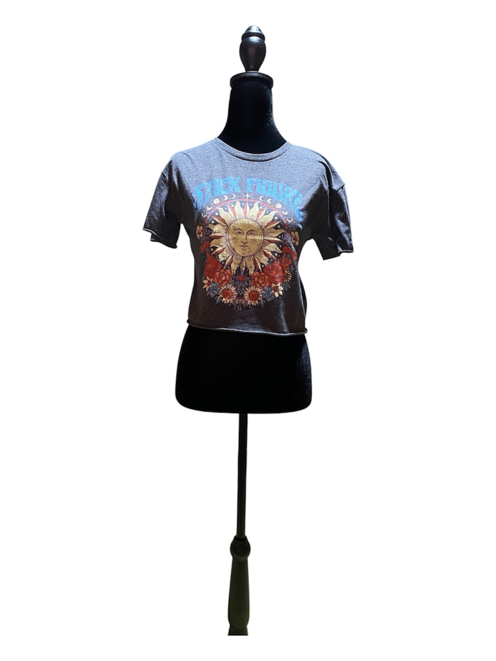 Gray Sun Graphic Crop Tee - Casual Summer Top